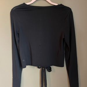 Black lulu long-sleeve tie shirt size 4